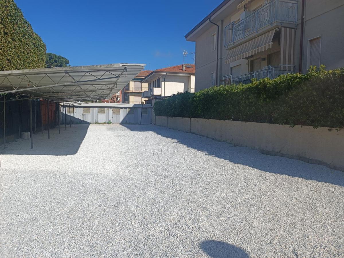 Le Palme 98 "Casa Vacanze" Lido di Camaiore Eksteriør bilde